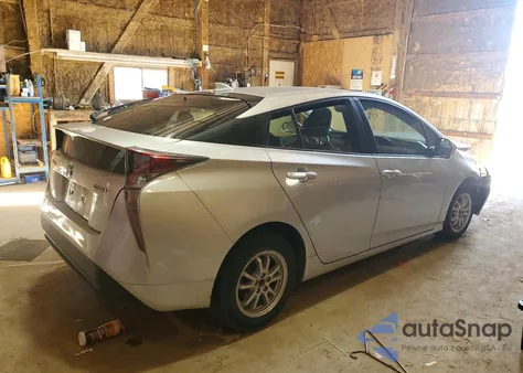 2016 Toyota Prius z USA, uszkodzony, nr VIN JTDKARFU2G3021591